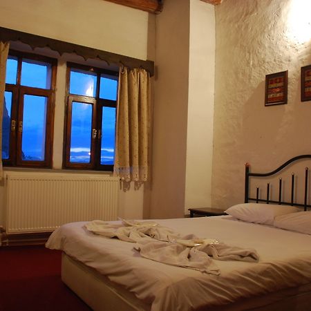 Yasin'S Place Backpackers Cave Hostel Goreme Exterior foto