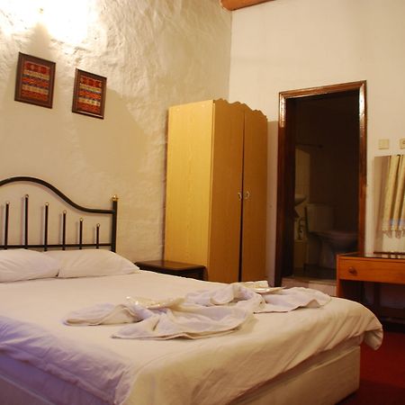 Yasin'S Place Backpackers Cave Hostel Goreme Exterior foto