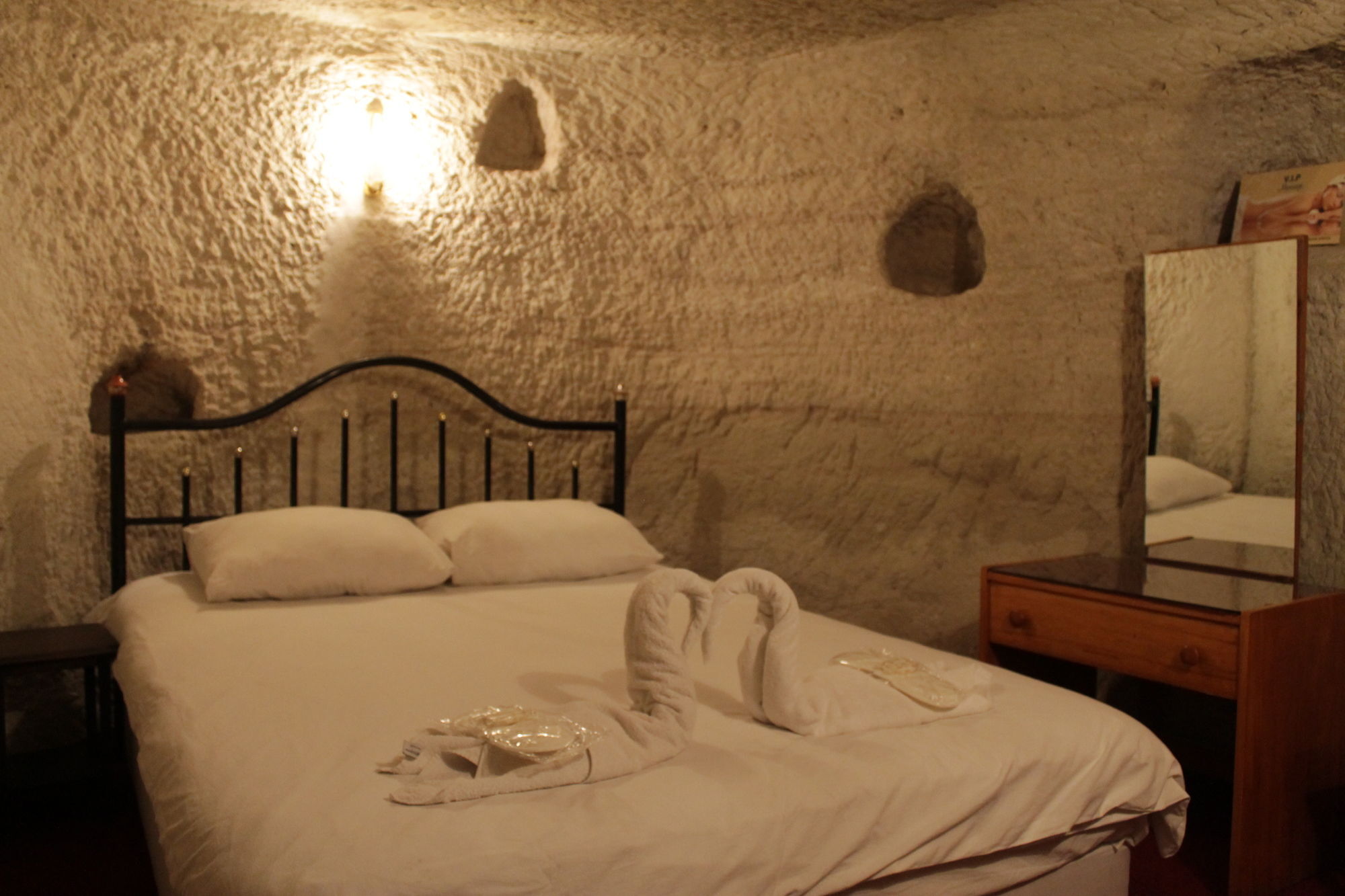 Yasin'S Place Backpackers Cave Hostel Goreme Exterior foto