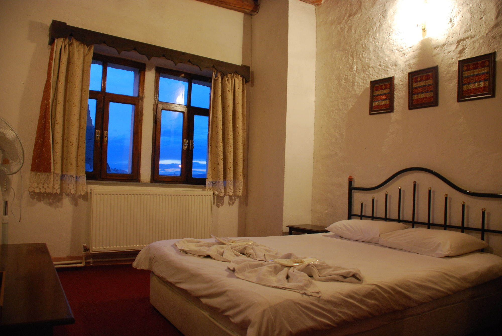 Yasin'S Place Backpackers Cave Hostel Goreme Exterior foto
