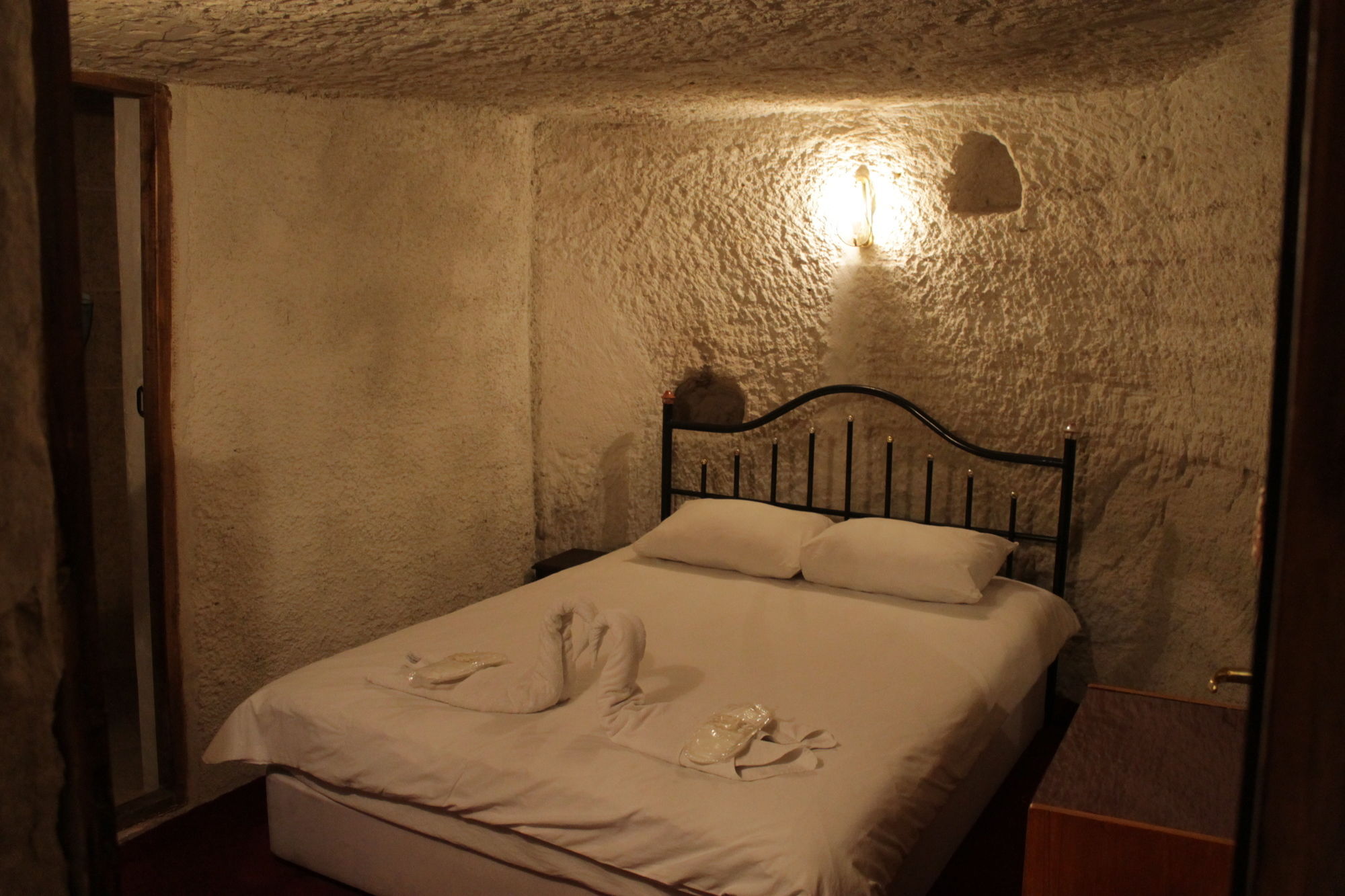 Yasin'S Place Backpackers Cave Hostel Goreme Exterior foto
